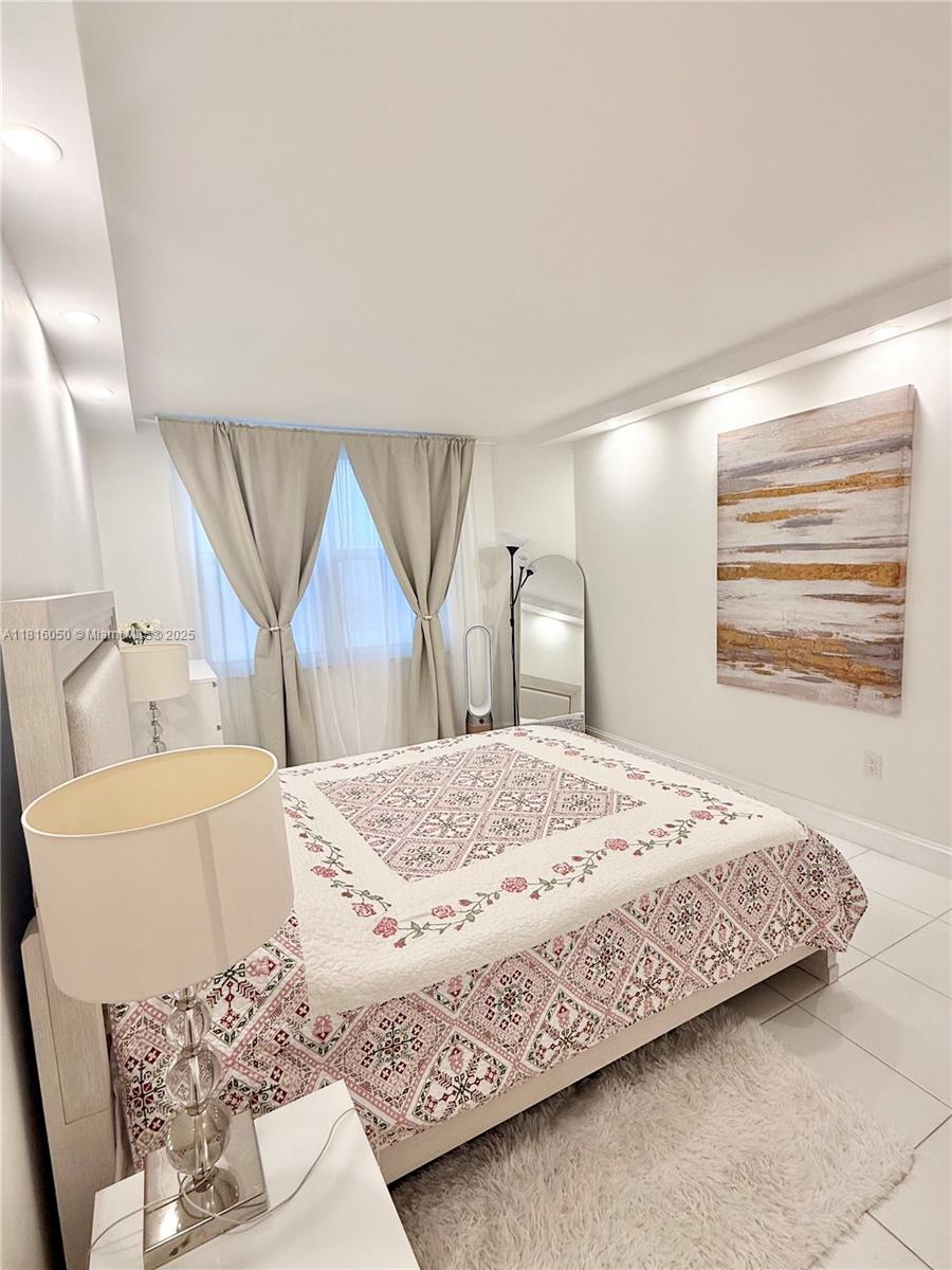 20C 1 / 2 870 sq. ft. $ 2025-06-04 0 Photo