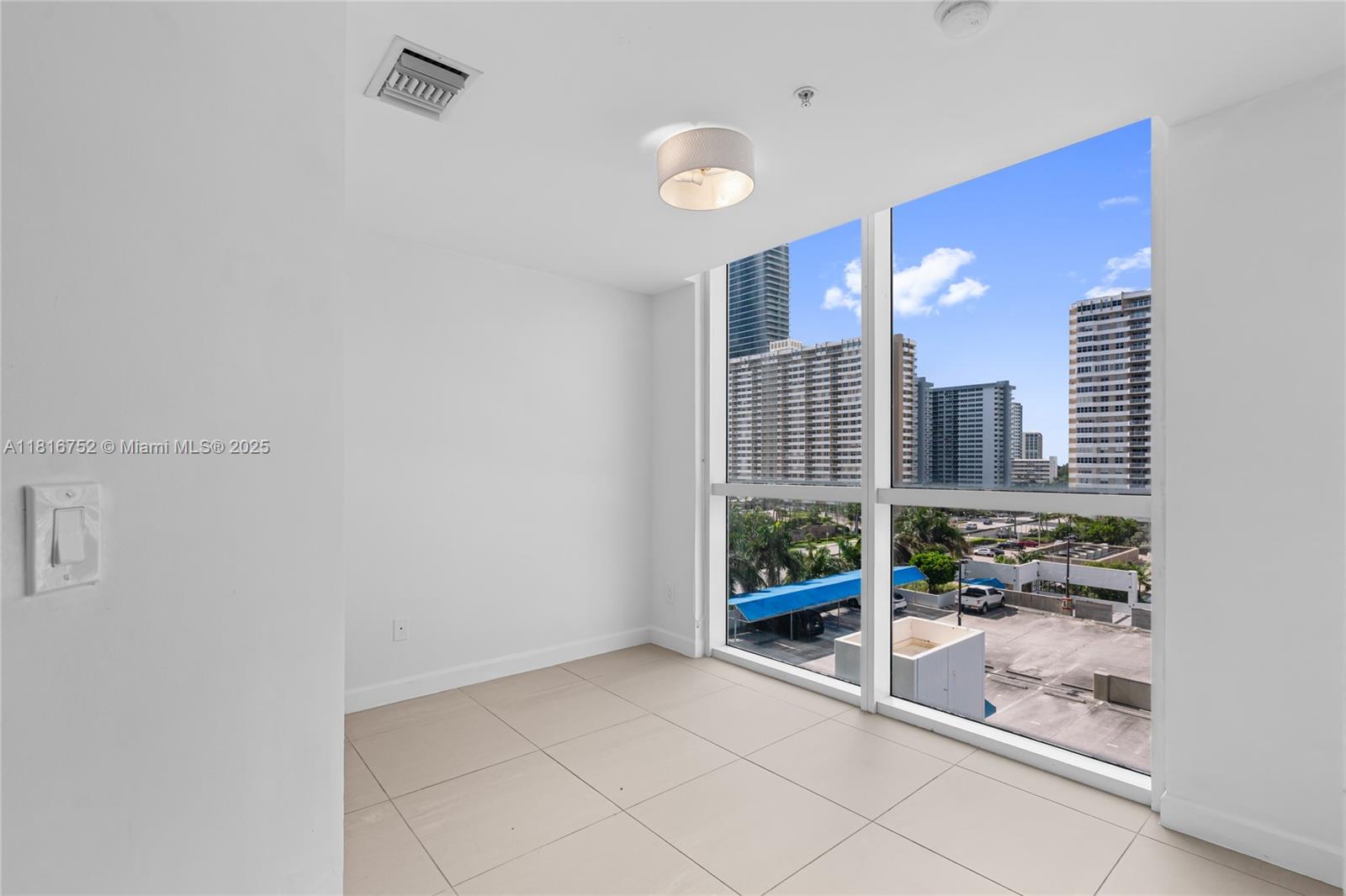 Photo of 1945 Ocean Dr  #704, Hallandale Beach, Florida, 33009 - 2nd