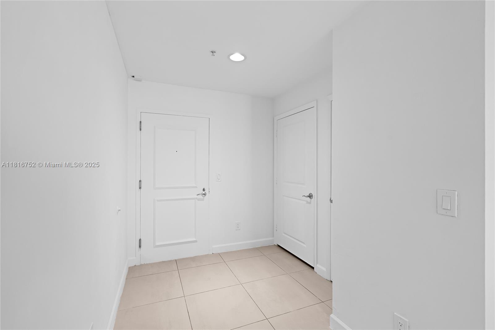 Photo of 1945 Ocean Dr  #704, Hallandale Beach, Florida, 33009 - 