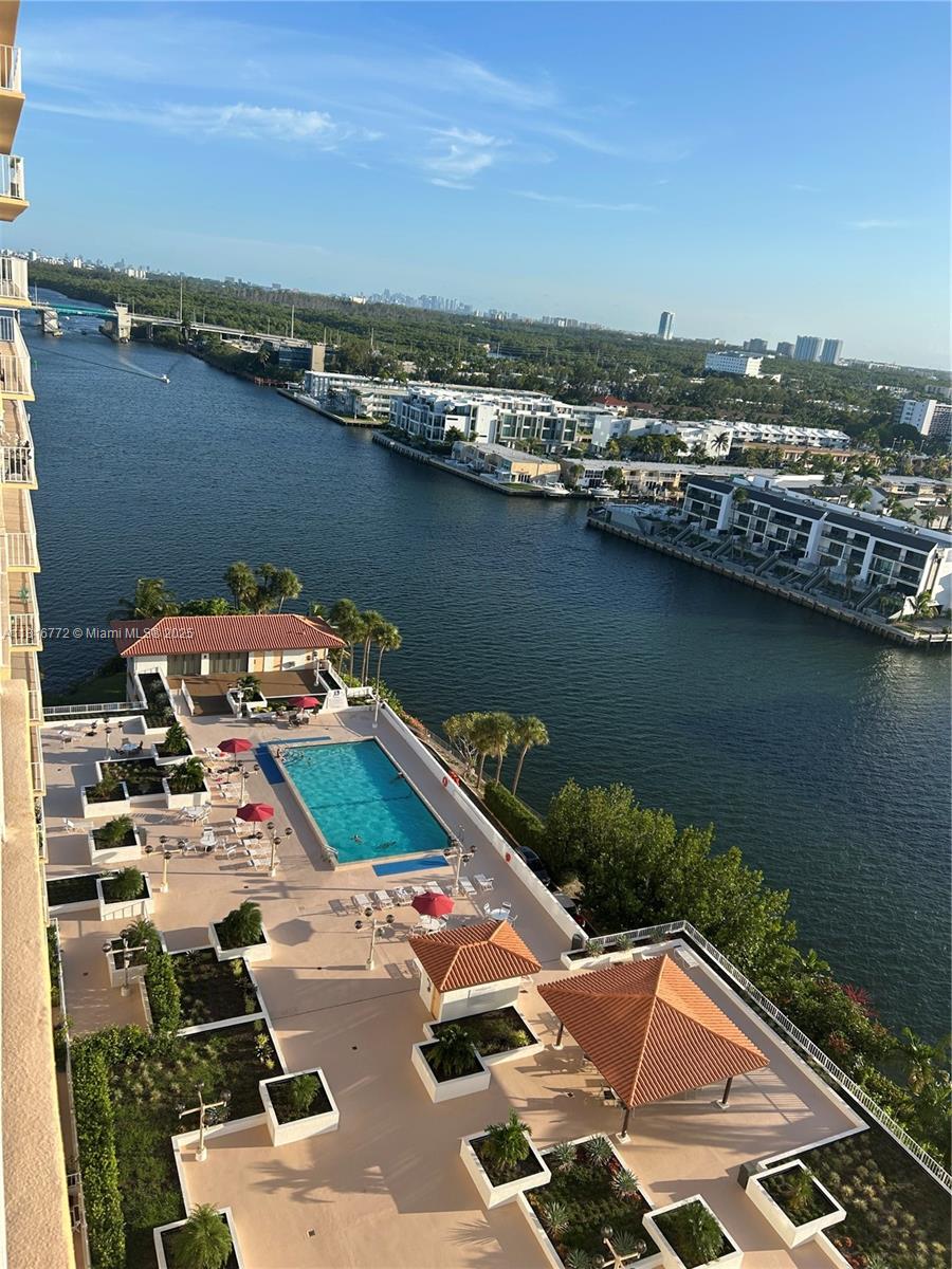 See details 1704 2 / 2 1233 sq. ft. $ 2025-07-02 0 Photo