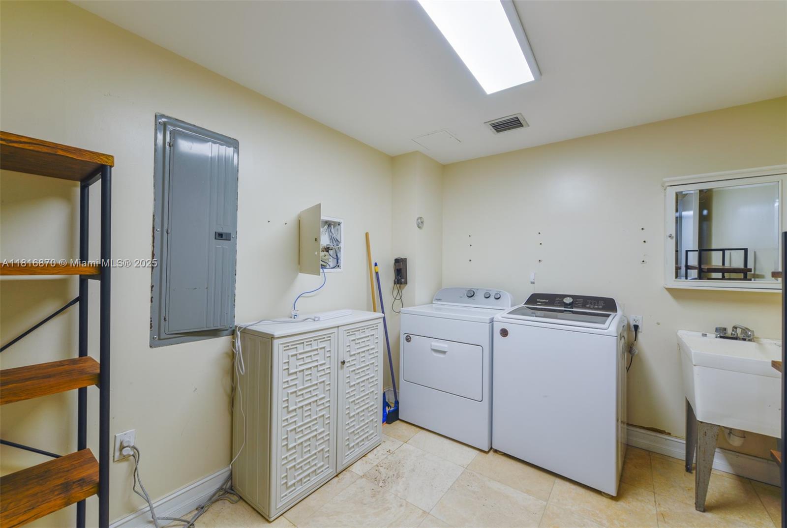 Photo of 3201 183rd St  #2502, Aventura, Florida, 33160 - 