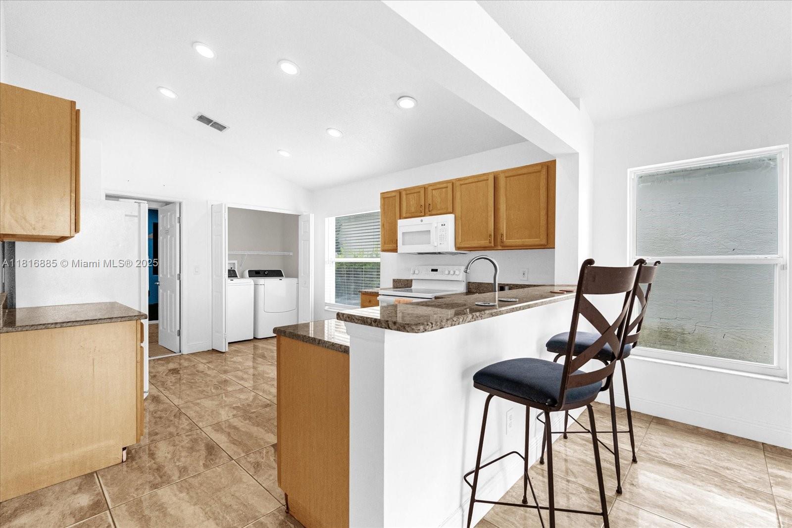 Ver detalles 401 3 / 2 sq. ft. $ 2026-01-12 0 foto