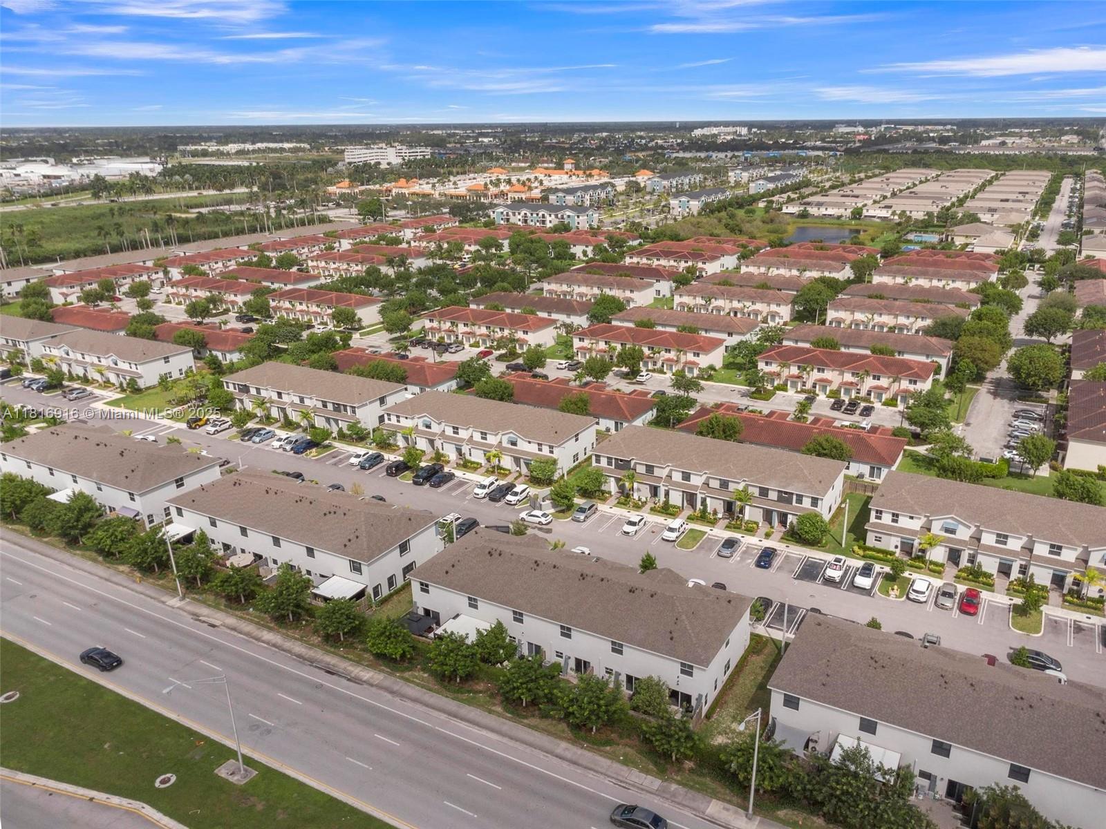 See details 504 3 / 3 1376 sq. ft. $ 2025-10-22 0 Photo