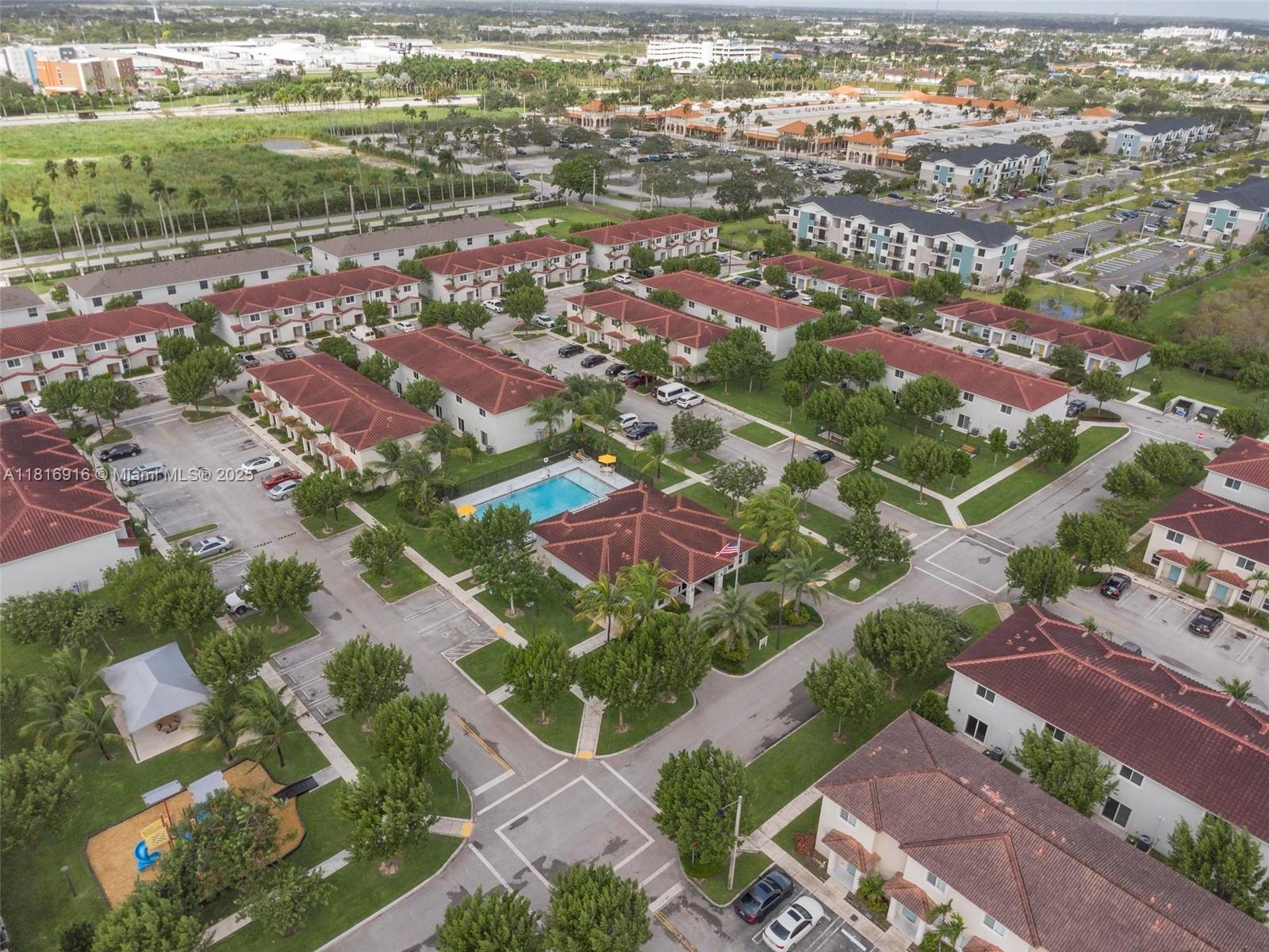 See details 504 3 / 3 1376 sq. ft. $ 2025-10-22 0 Photo