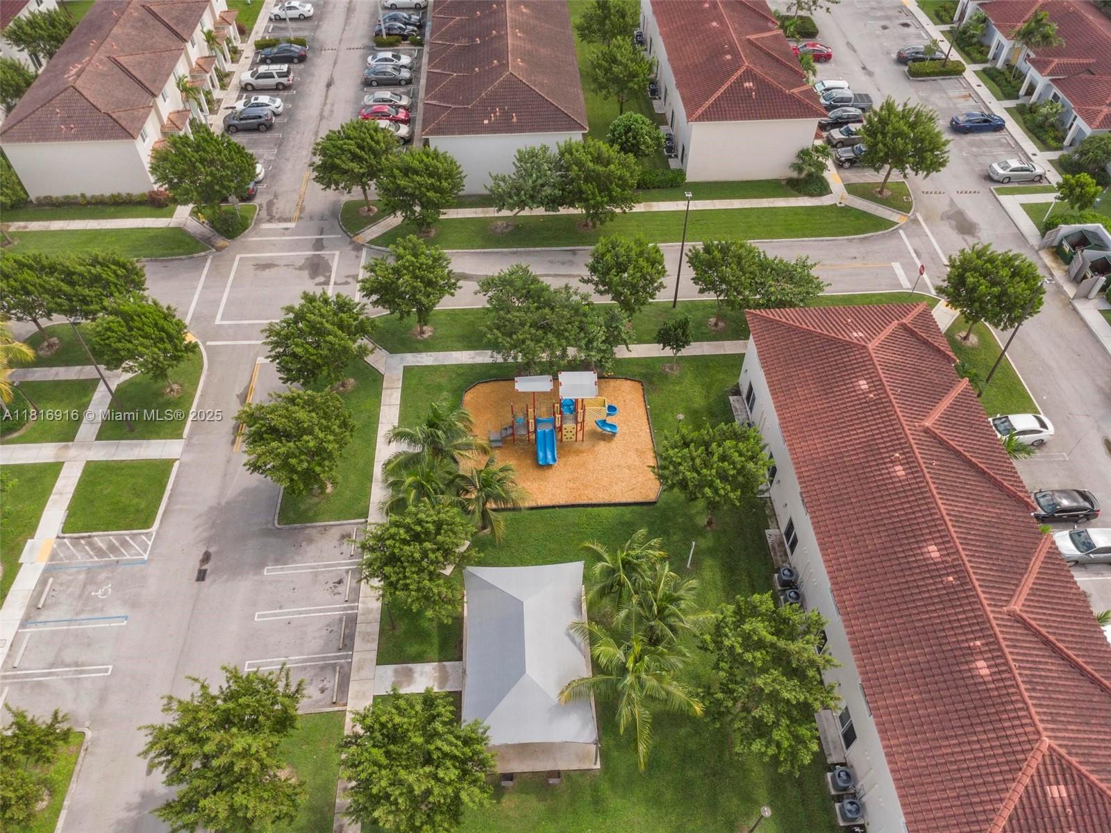 See details 504 3 / 3 1376 sq. ft. $ 2025-10-22 0 Photo