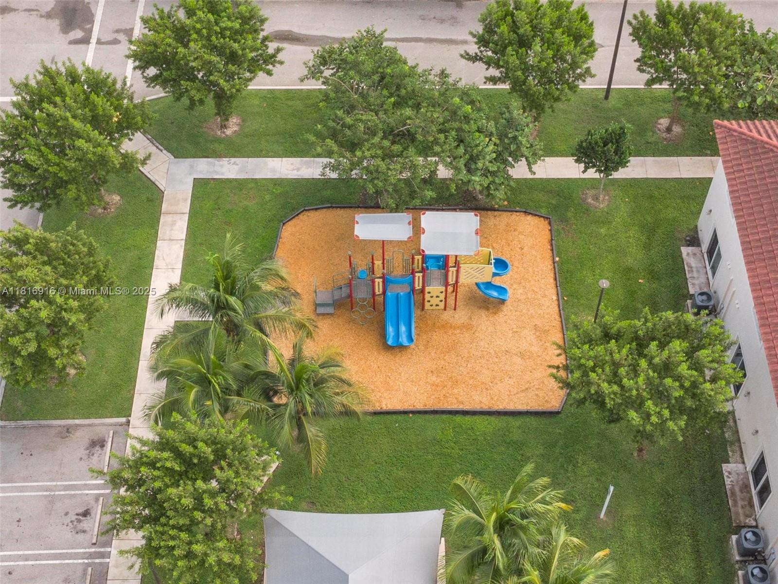 See details 504 3 / 3 1376 sq. ft. $ 2025-10-22 0 Photo
