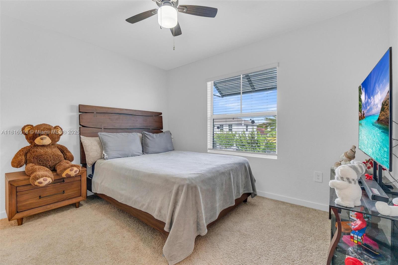 See details 504 3 / 3 1376 sq. ft. $ 2025-10-22 0 Photo
