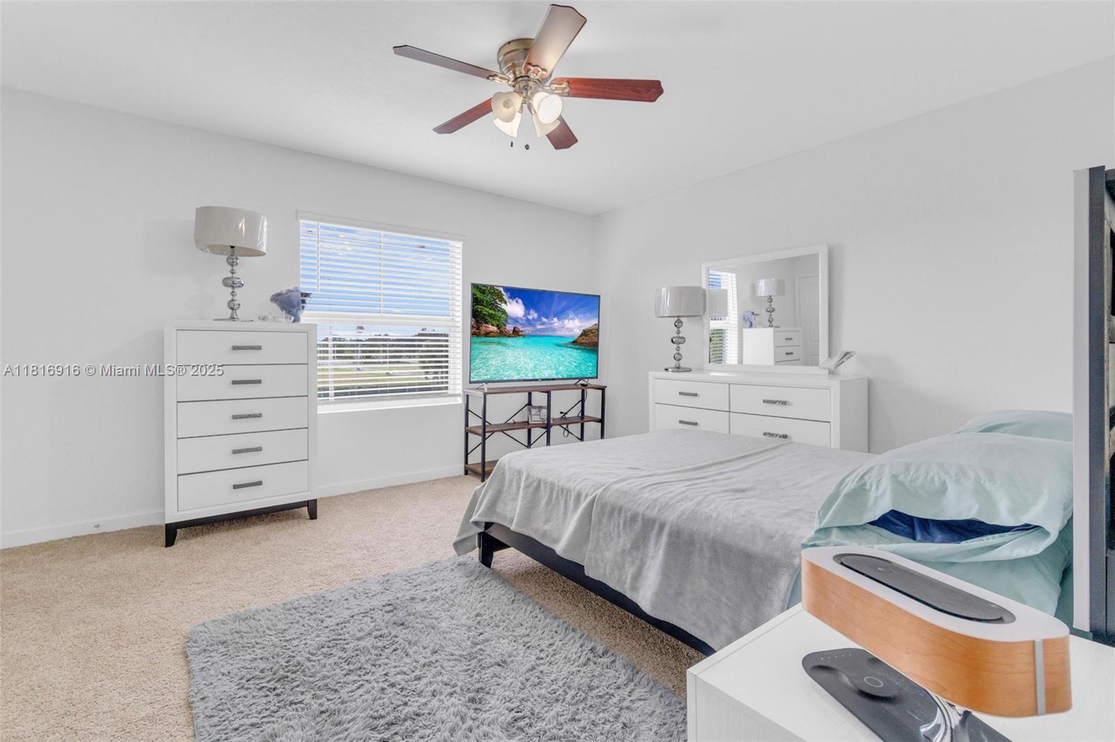 See details 504 3 / 3 1376 sq. ft. $ 2025-10-22 0 Photo