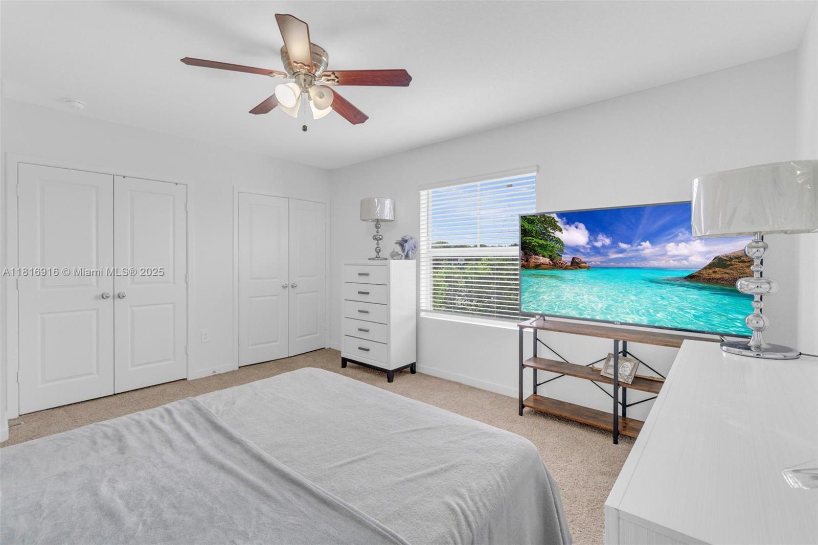 See details 504 3 / 3 1376 sq. ft. $ 2025-10-22 0 Photo
