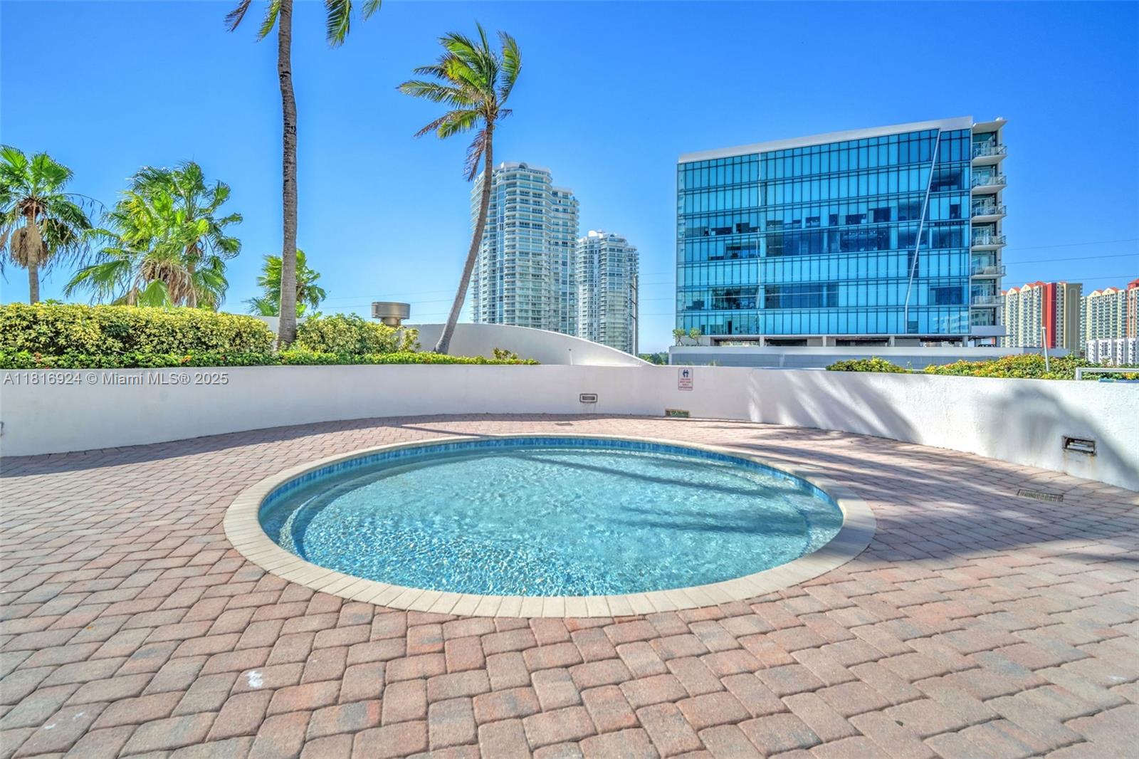Photo of 16445 Collins Ave (Direct Ocean View /Corner Unit)  #1426, Sunny Isles Beach, Florida, 33160 - Jacuzzi