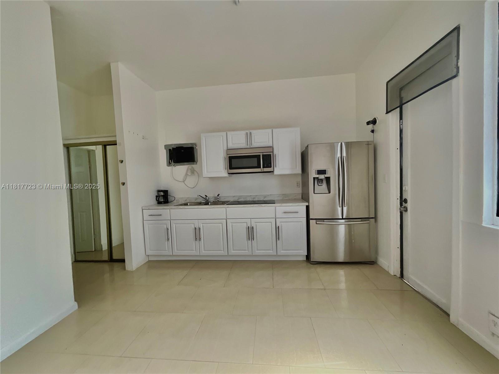 See details / 2113 sq. ft. $ 2025-06-06 0 Photo