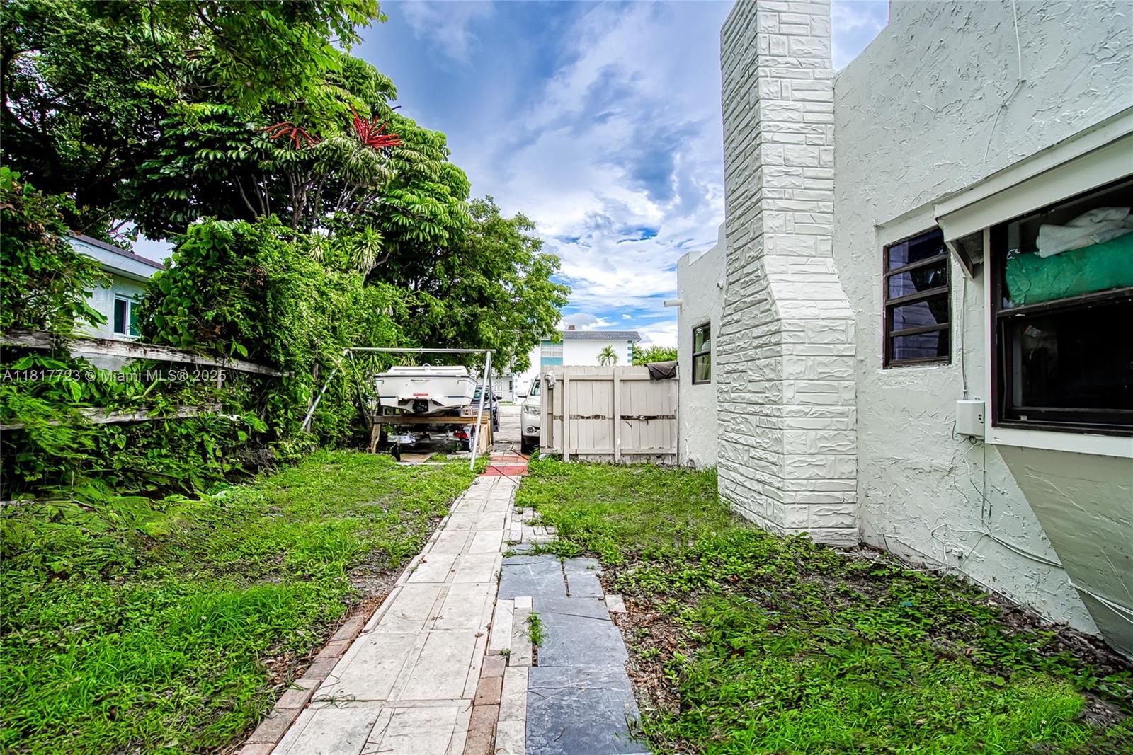 See details / 2113 sq. ft. $ 2025-06-06 0 Photo