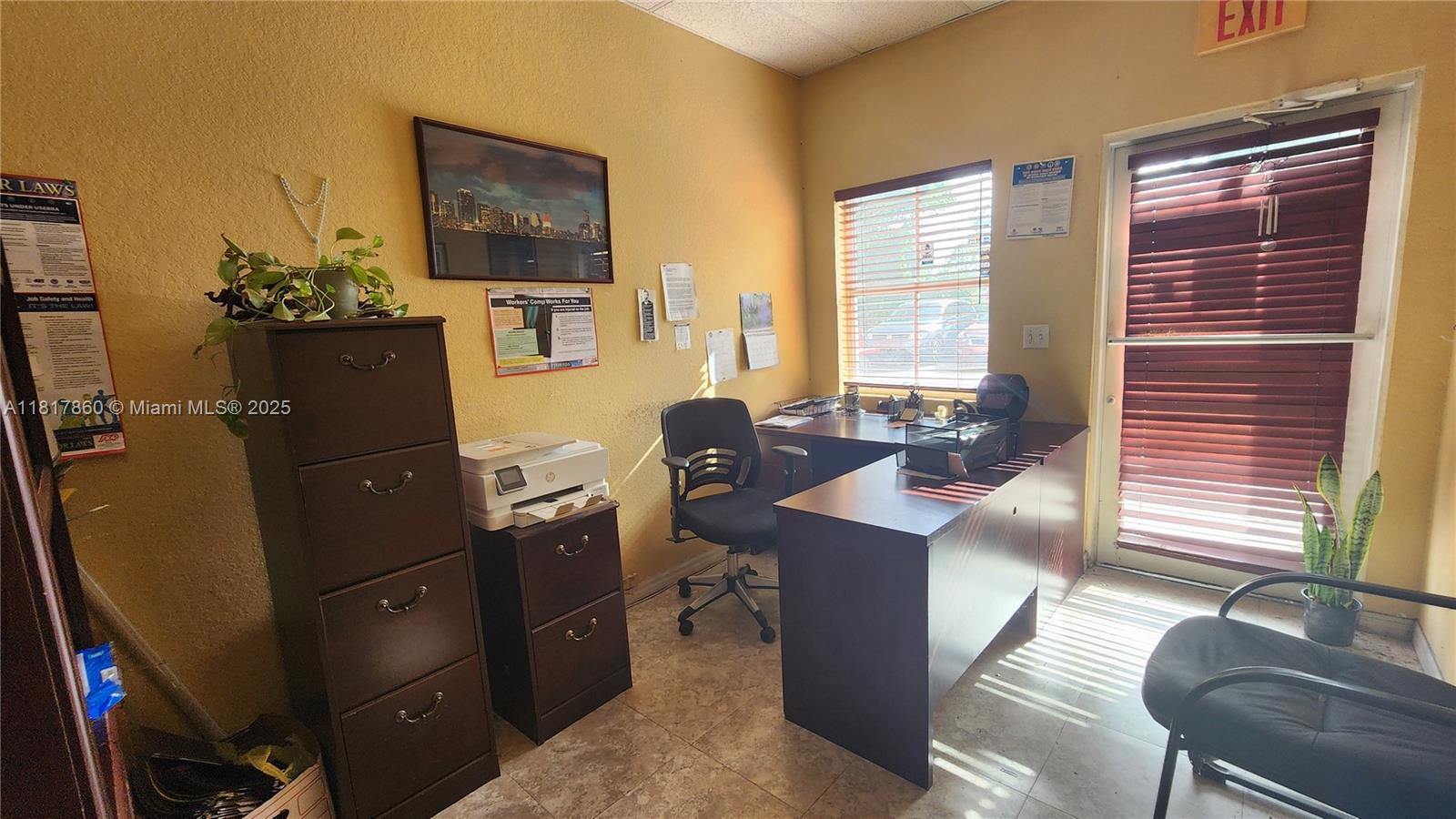 3  /   sq. ft. $ 2025-06-07 0 Photo
