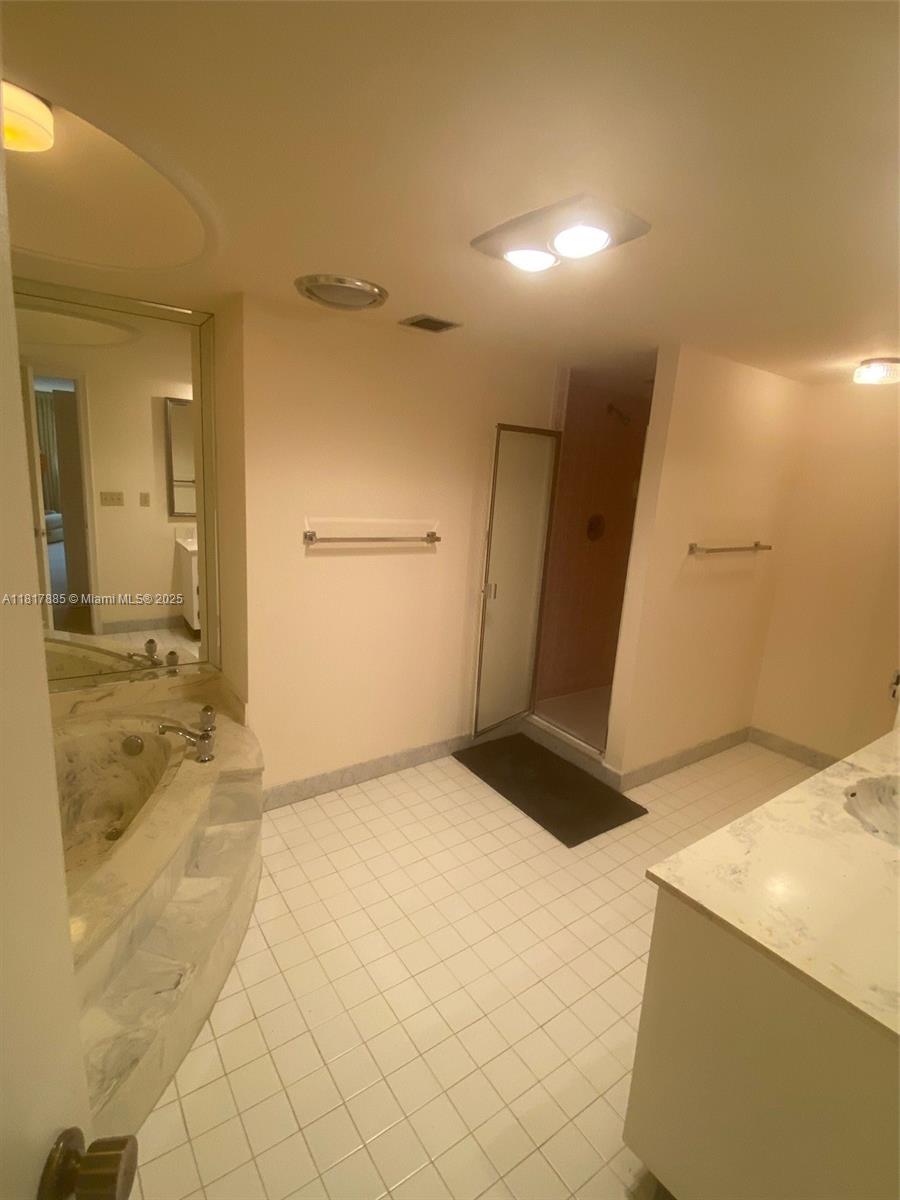 Photo of 1865 Ocean Dr  #2G, Hallandale Beach, Florida, 33009 - Master