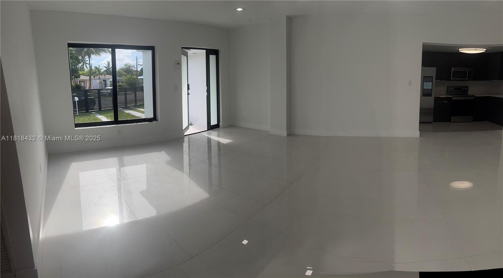 See details 15725 2 / 1 1243 sq. ft. $ 2025-07-27 0 Photo