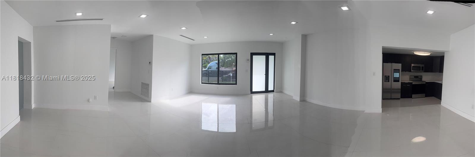 See details 15725 2 / 1 1243 sq. ft. $ 2025-07-27 0 Photo