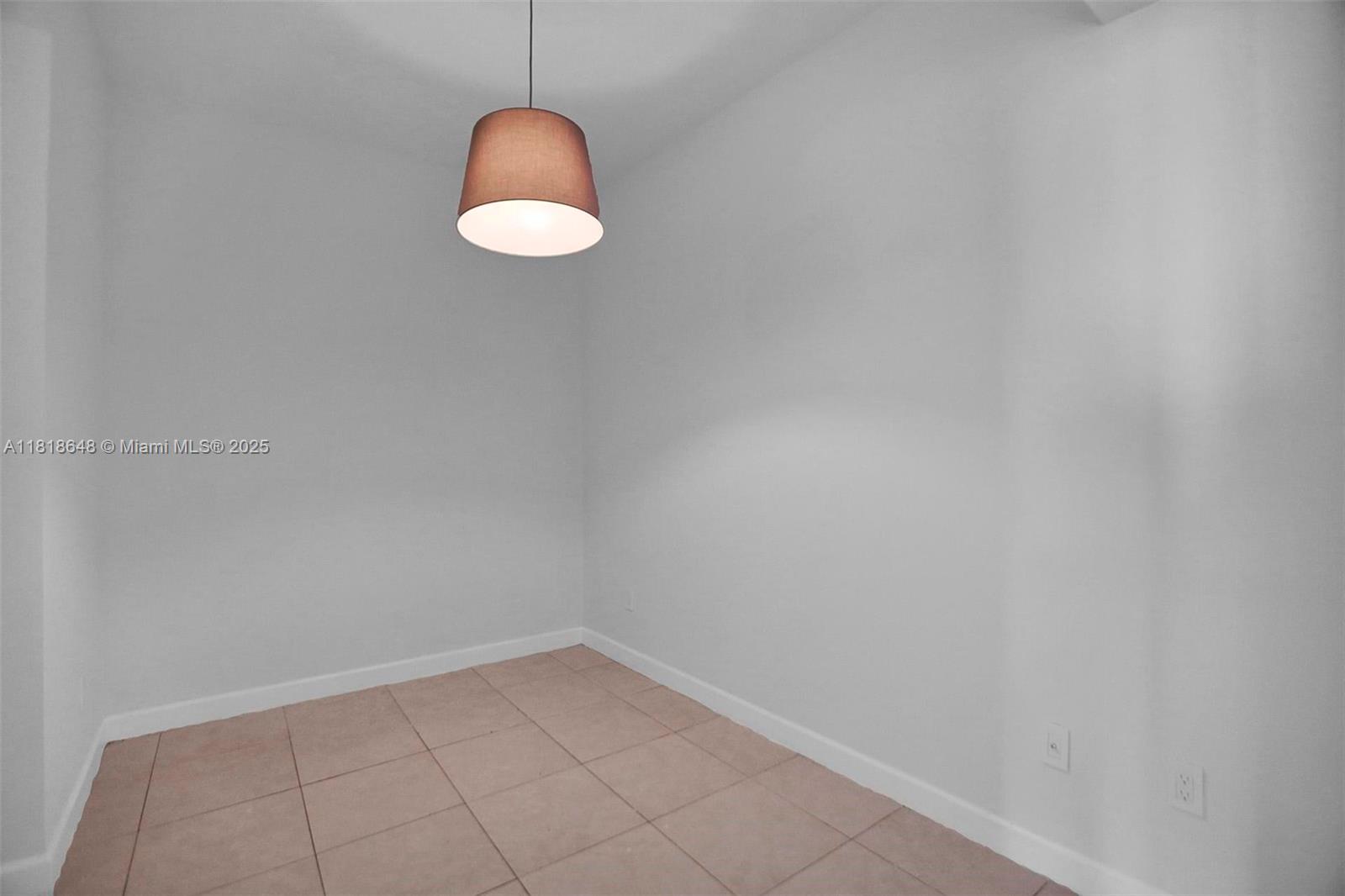 Photo of 1945 Ocean Dr  #2302, Hallandale Beach, Florida, 33009 - 