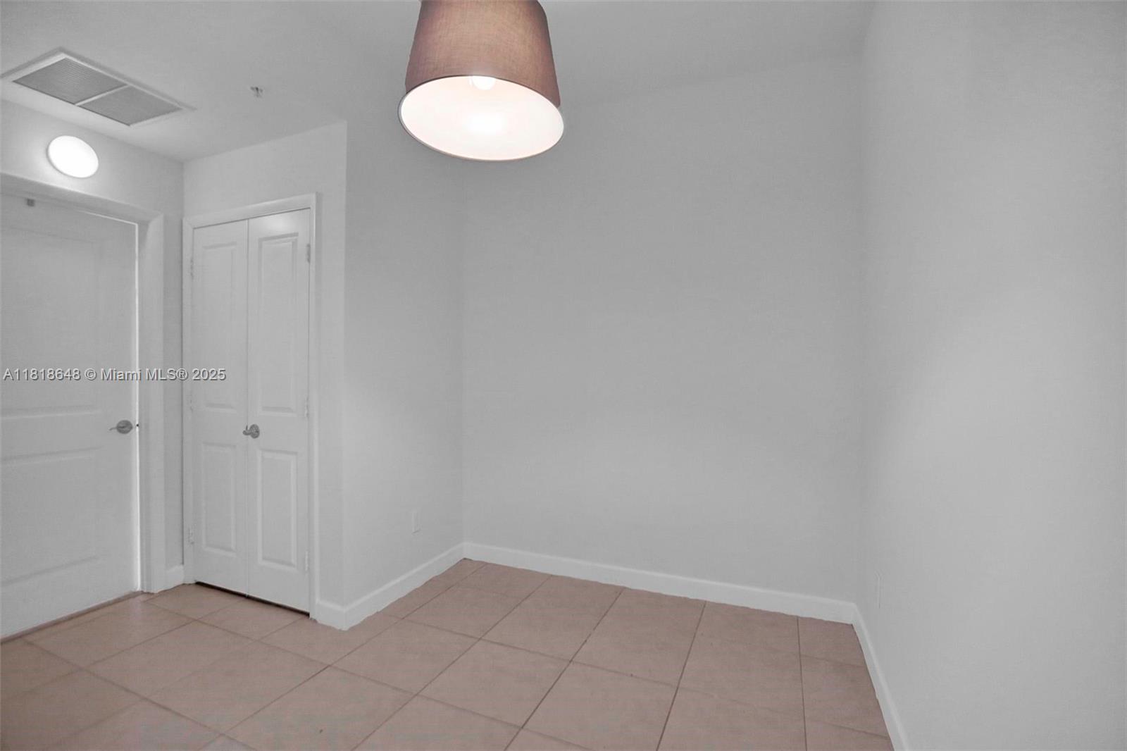 Photo of 1945 Ocean Dr  #2302, Hallandale Beach, Florida, 33009 - 