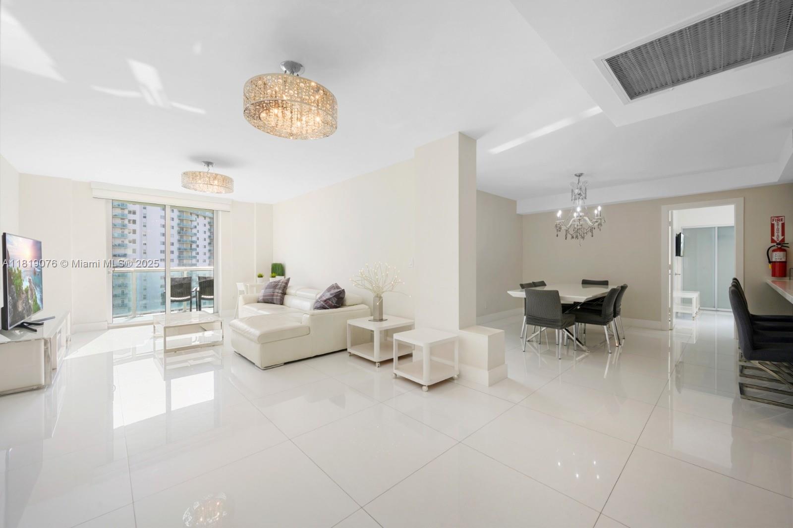 Photo of 19370 Collins Ave #916, Sunny Isles Beach, Florida, 33160 -