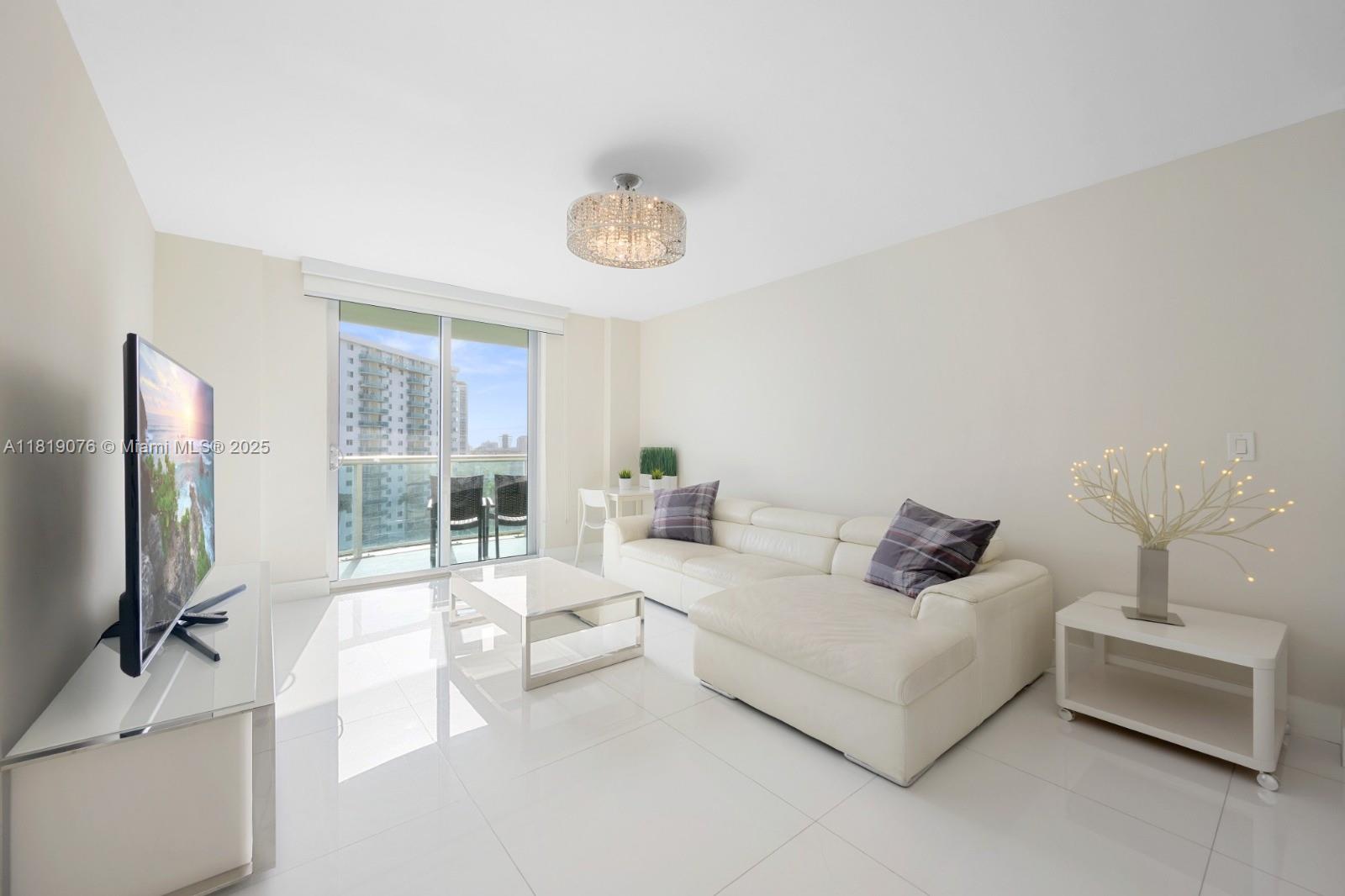 Photo of 19370 Collins Ave #916, Sunny Isles Beach, Florida, 33160 -