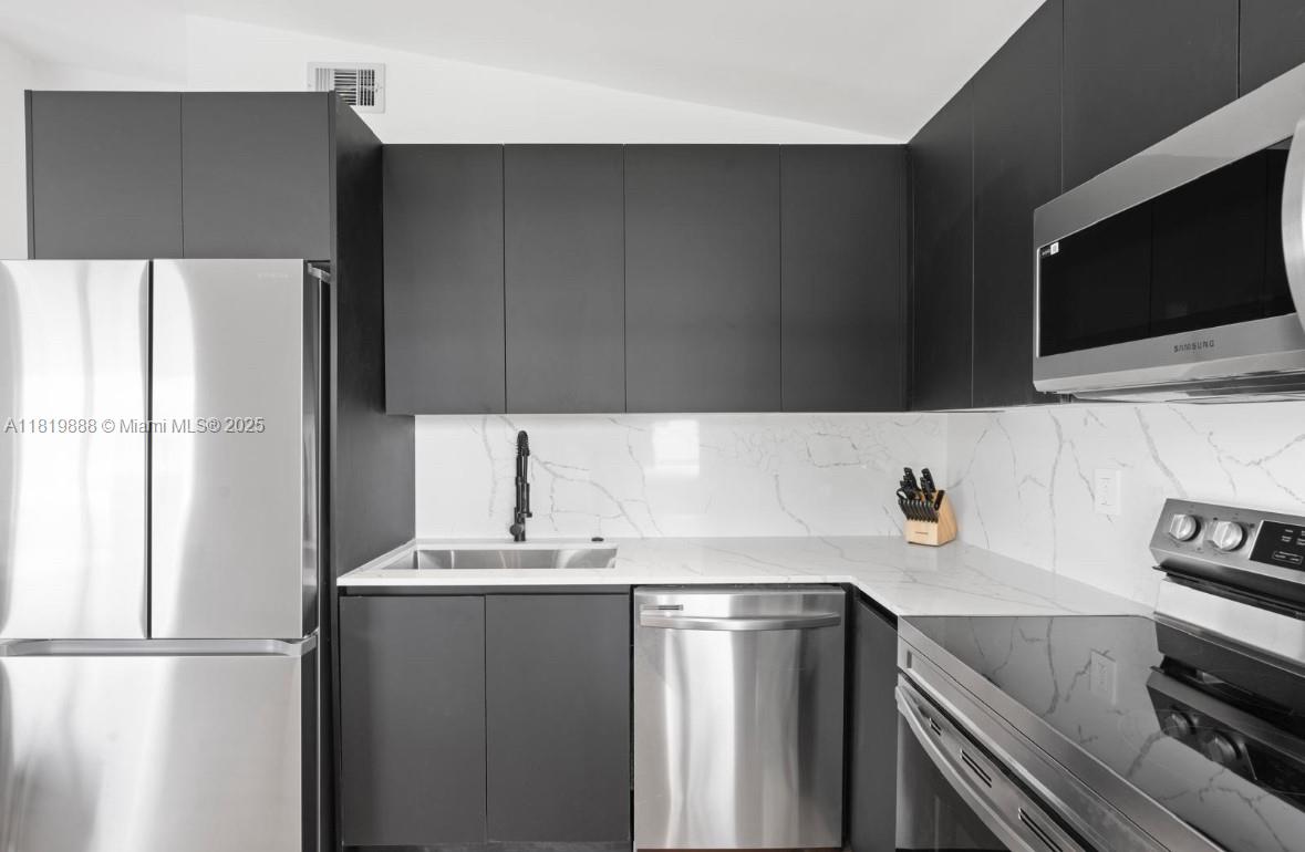 Ver detalles / sq. ft. $ 2025-06-10 0 foto