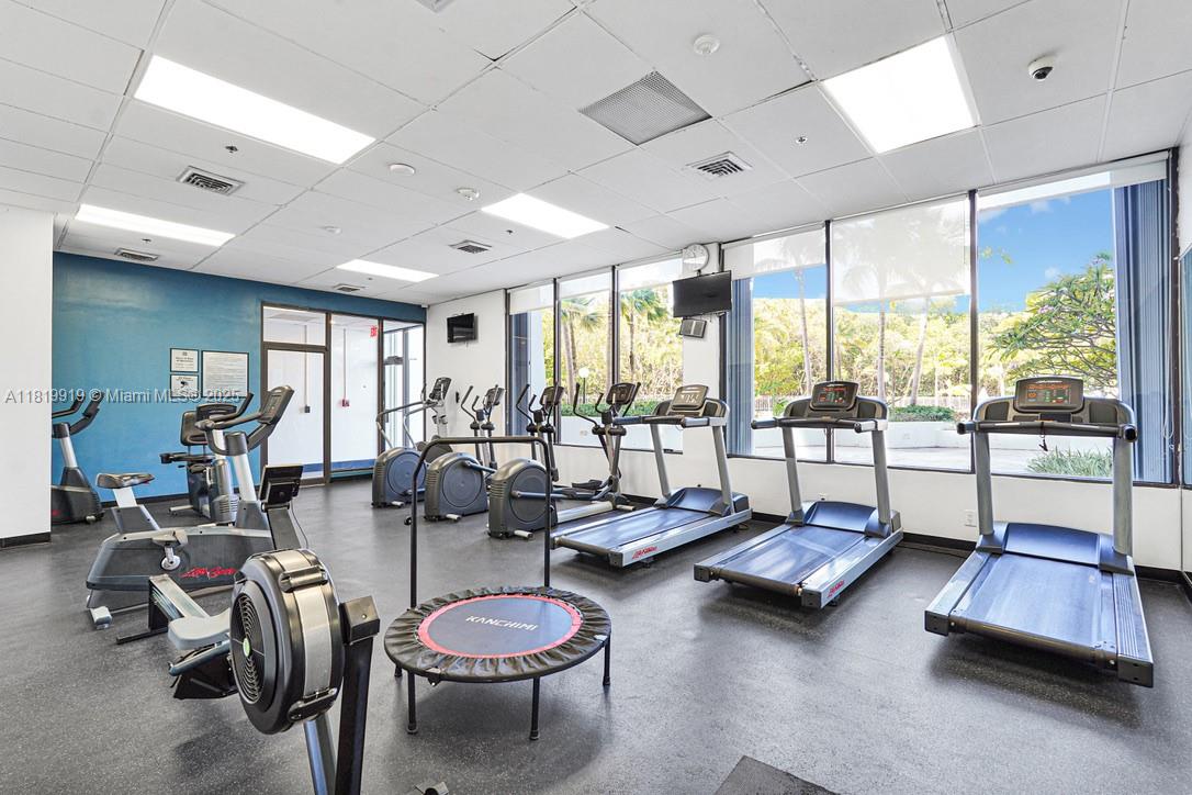 See details 1223 1 / 2 991 sq. ft. $ 2025-08-05 0 Photo