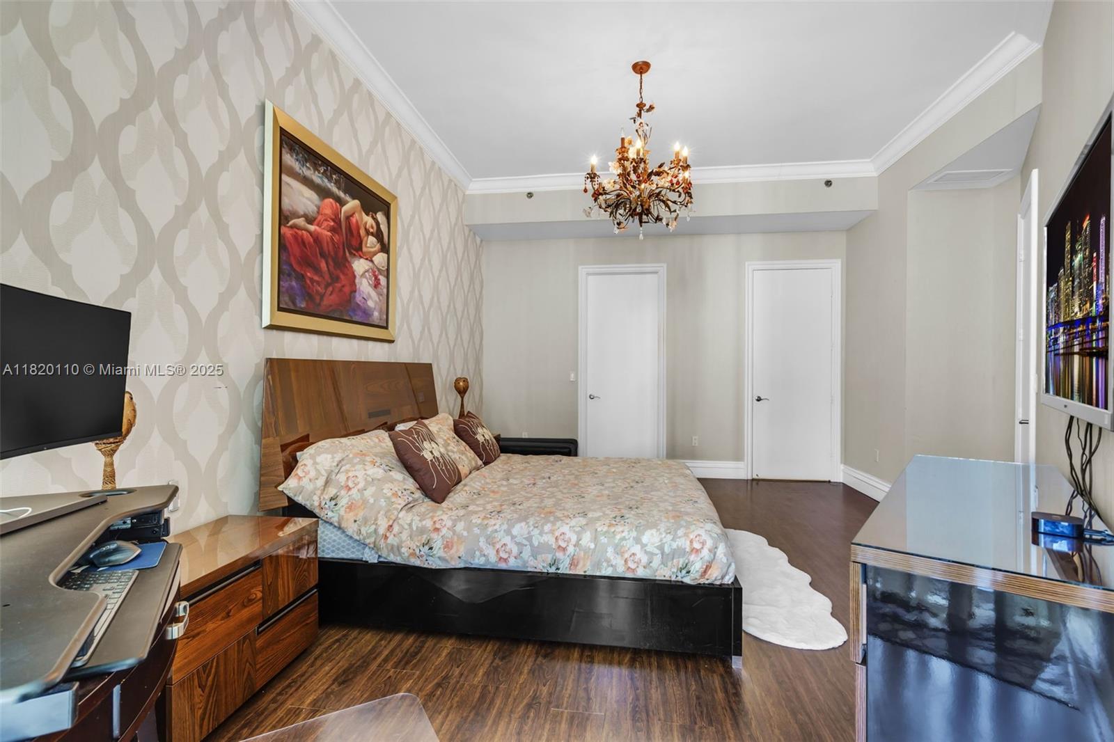 3203 2 / 3 1962 sq. ft. $ 2025-11-03 0 Photo