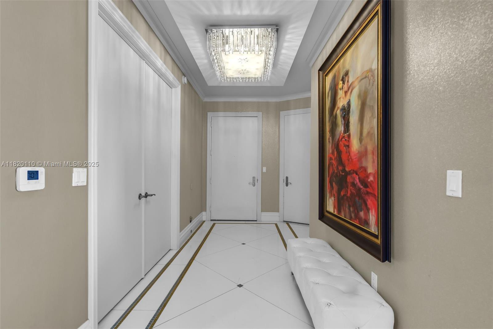 3203 2 / 3 1962 sq. ft. $ 2025-11-03 0 Photo