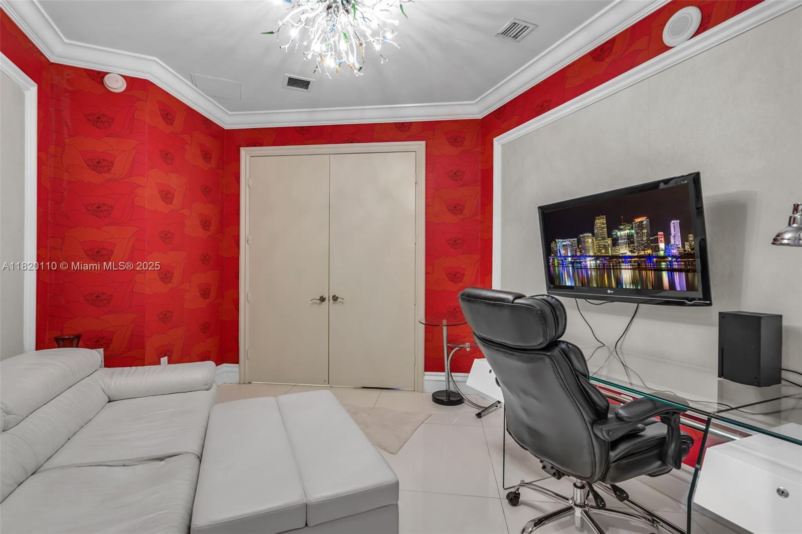 3203 2 / 3 1962 sq. ft. $ 2025-11-03 0 Photo