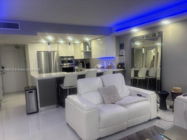 See details 1609 1 / 2 991 sq. ft. $ 2025-06-11 0 Photo