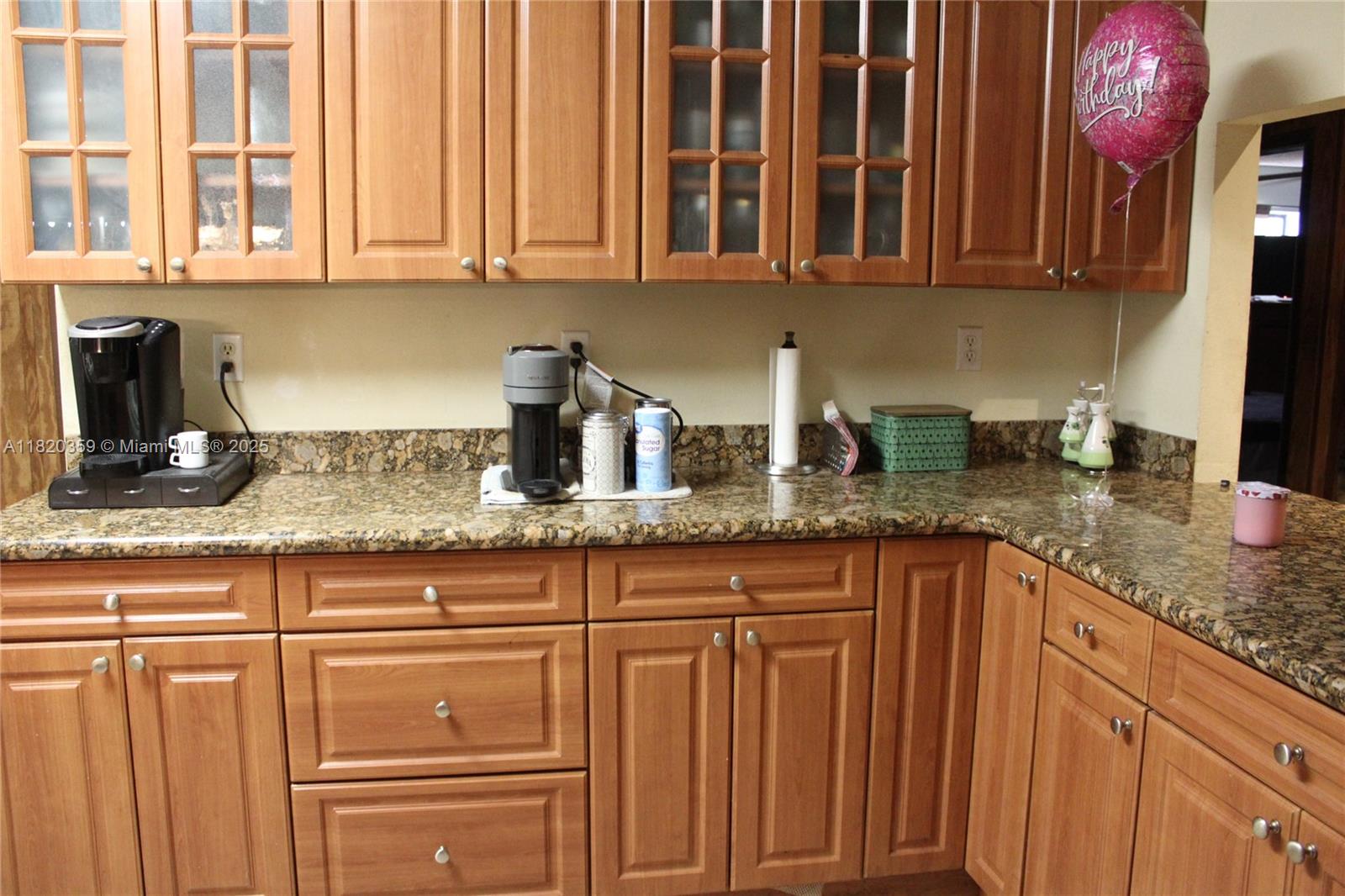 See details 17820 4 / 2 1871 sq. ft. $ 2025-07-09 0 Photo