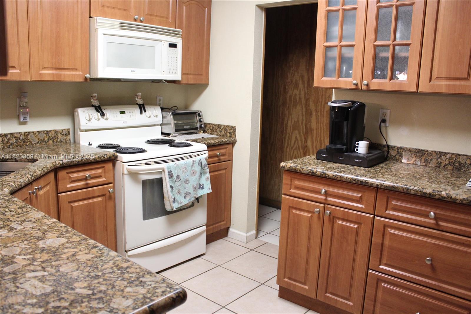 See details 17820 4 / 2 1871 sq. ft. $ 2025-07-09 0 Photo