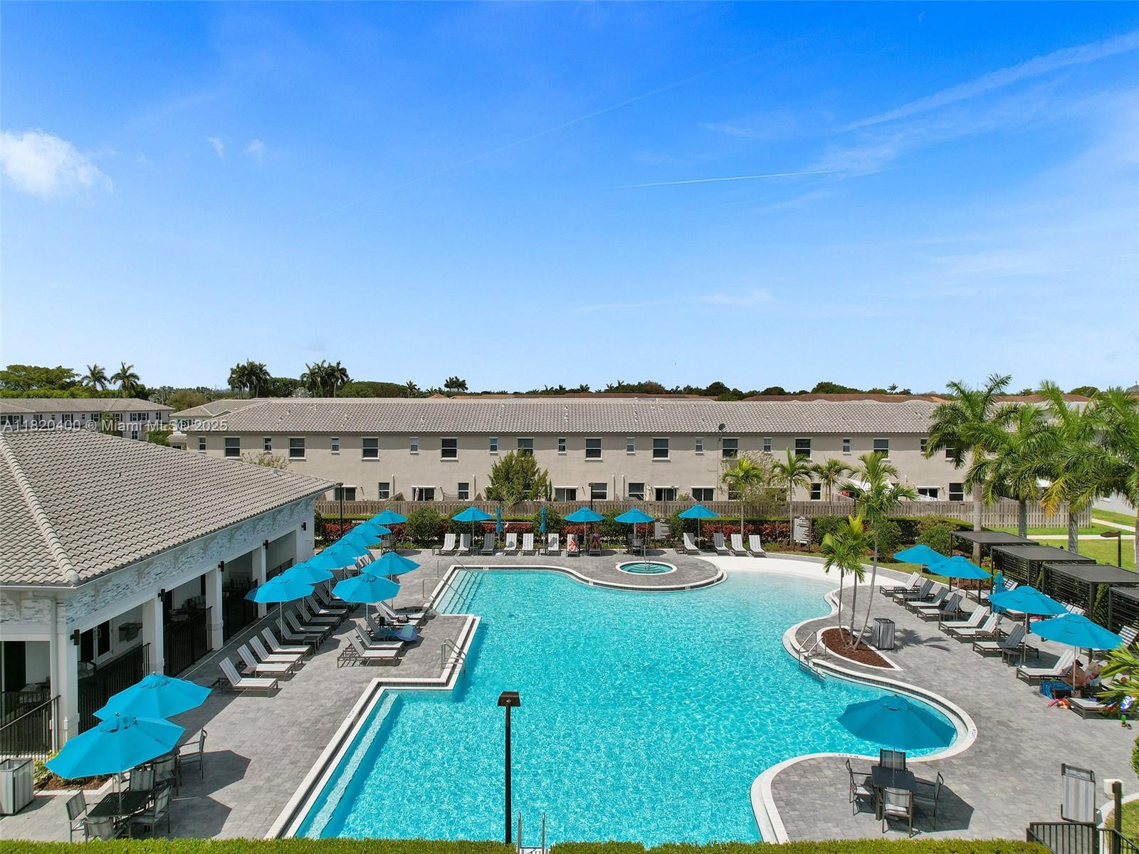 See details 1100 3 / 3 1331 sq. ft. $ 2025-06-11 0 Photo