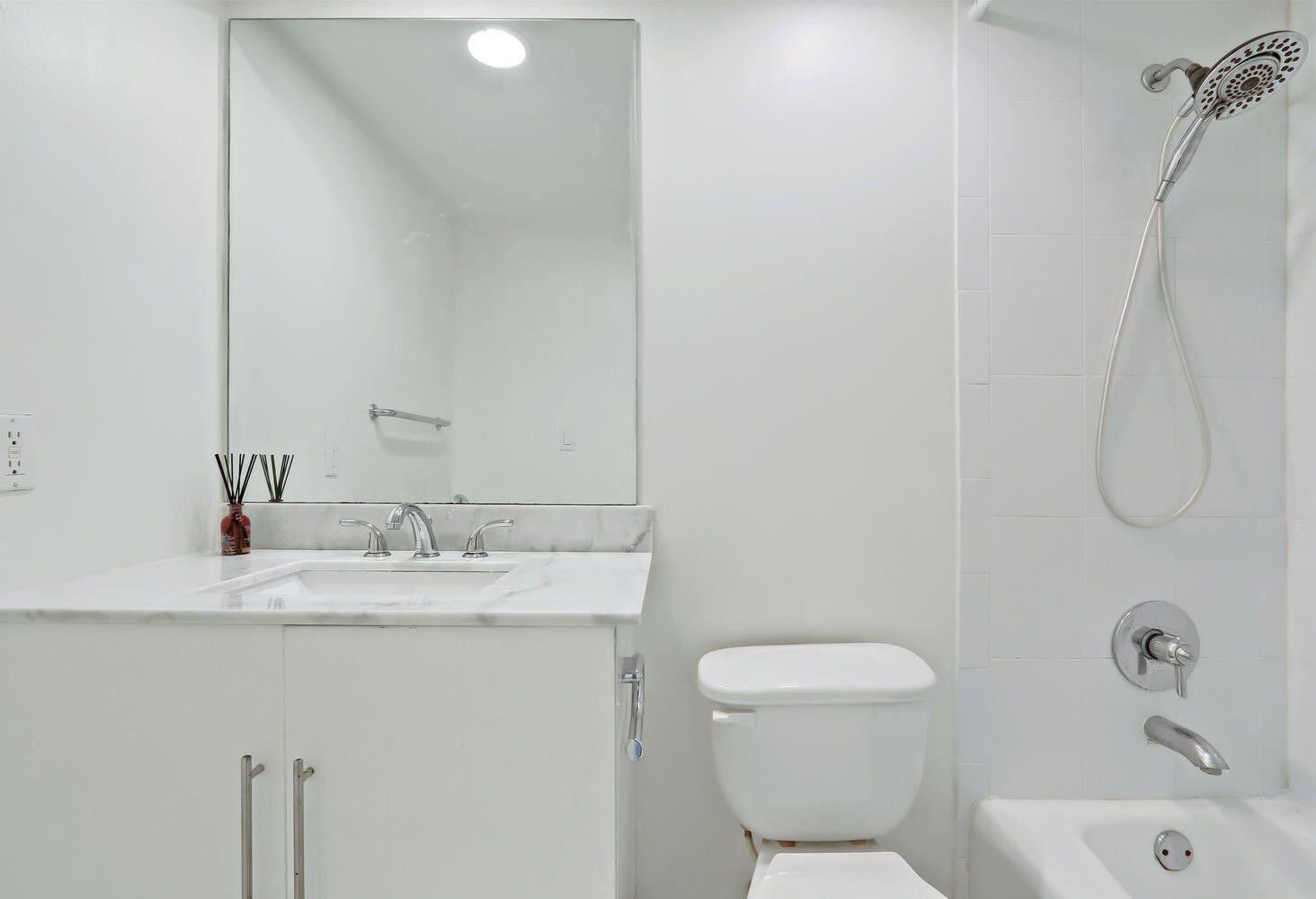 Photo of 3001 Ocean  #201, Hollywood, Florida, 33019 - 20191112192527933570000000-o