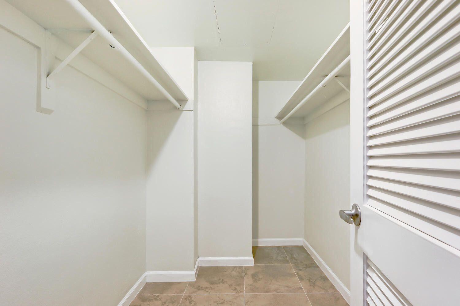 Photo of 3001 Ocean  #201, Hollywood, Florida, 33019 - 20191112192526913109000000-o