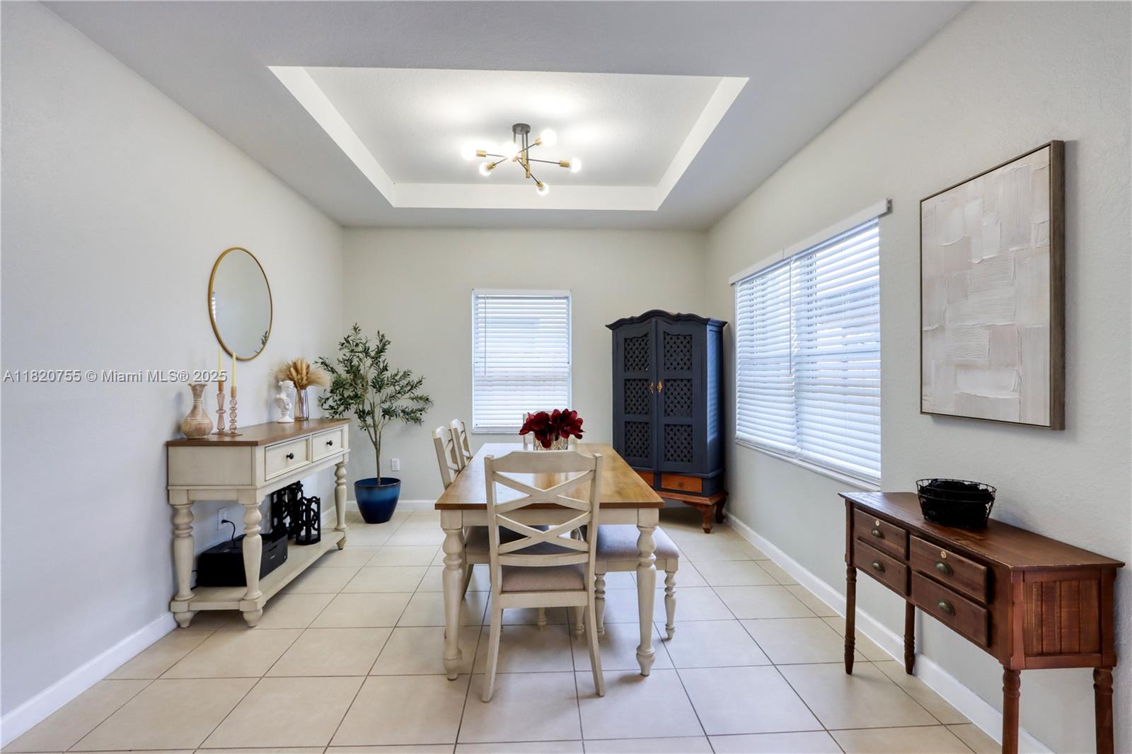 148 4 / 3  sq. ft. $ 2025-11-24 0 Photo