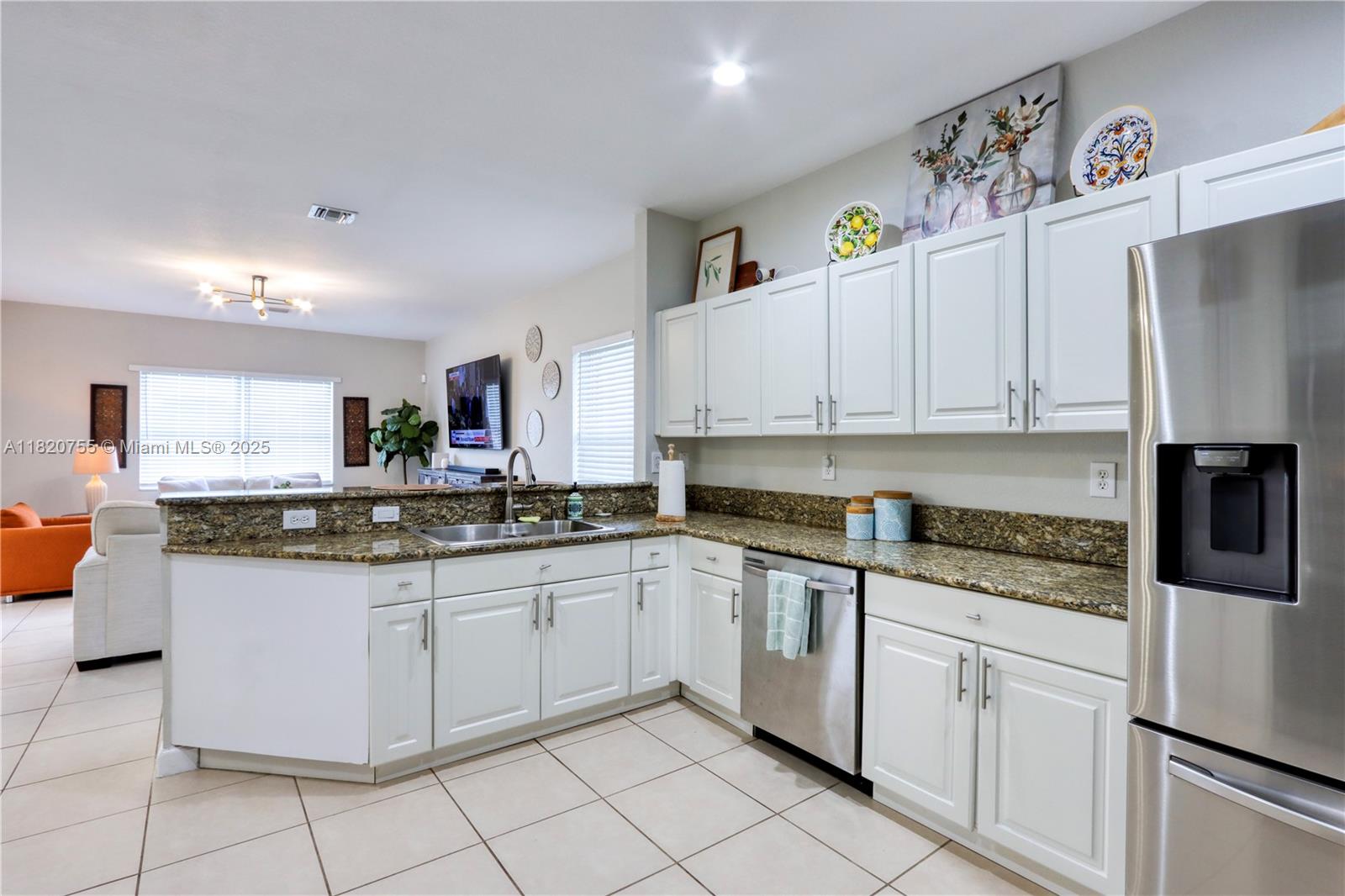 148 4 / 3  sq. ft. $ 2025-11-24 0 Photo