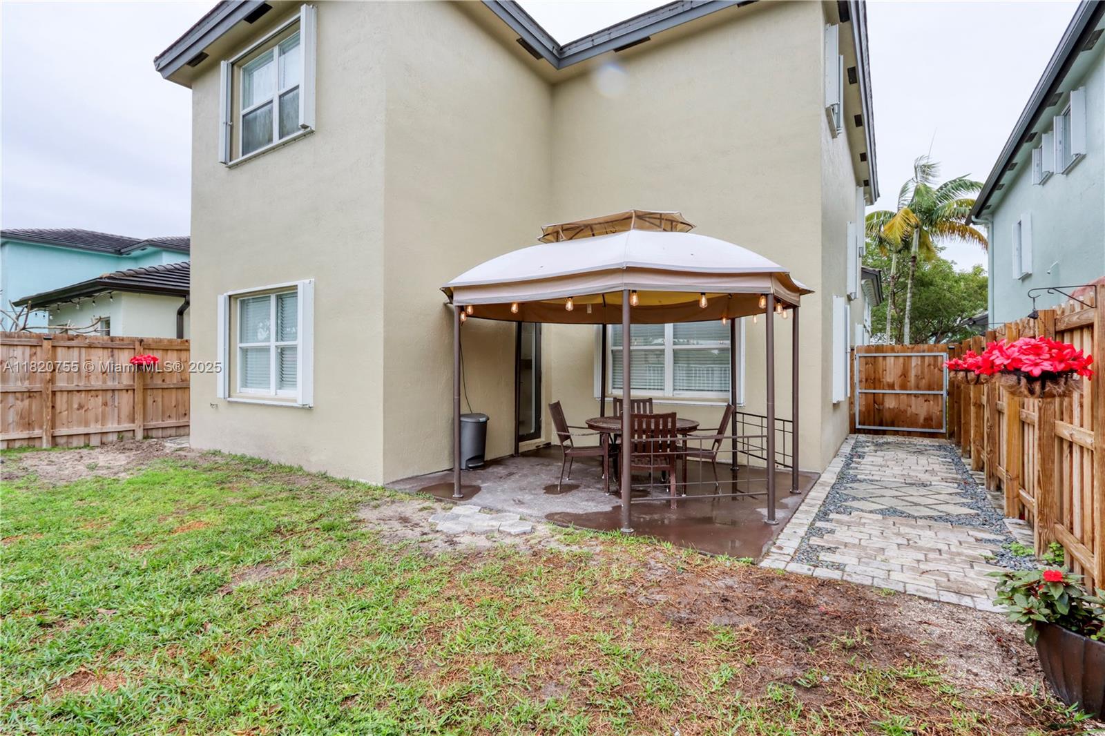 148 4 / 3  sq. ft. $ 2025-11-24 0 Photo