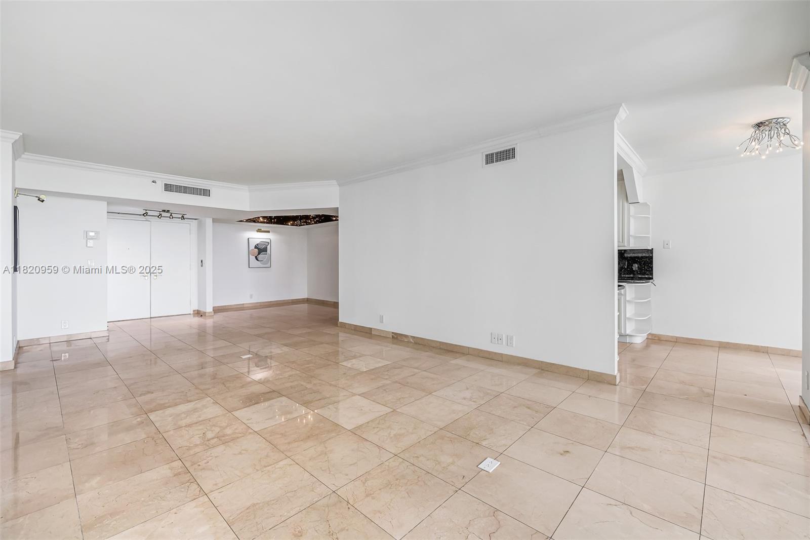 Photo of 20281 Country Club Dr  #1412, Aventura, Florida, 33180 - 
