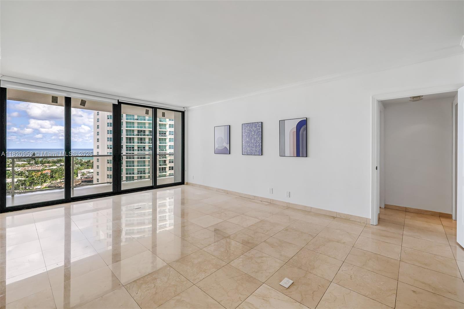 Photo of 20281 Country Club Dr  #1412, Aventura, Florida, 33180 - 