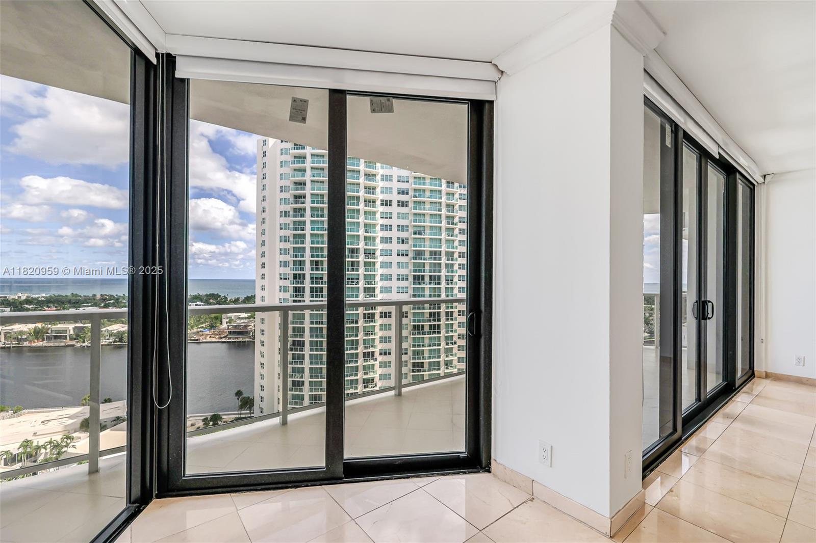 Photo of 20281 Country Club Dr  #1412, Aventura, Florida, 33180 - 