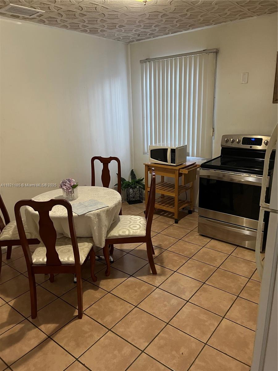 509 3 / 2 2066 sq. ft. $ 2025-09-27 0 Photo
