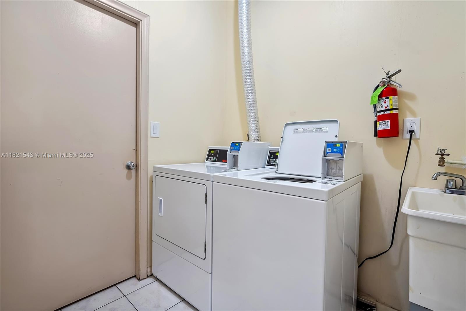 Photo of 1825 Ocean Dr  #PH-6, Hallandale Beach, Florida, 33009 - 