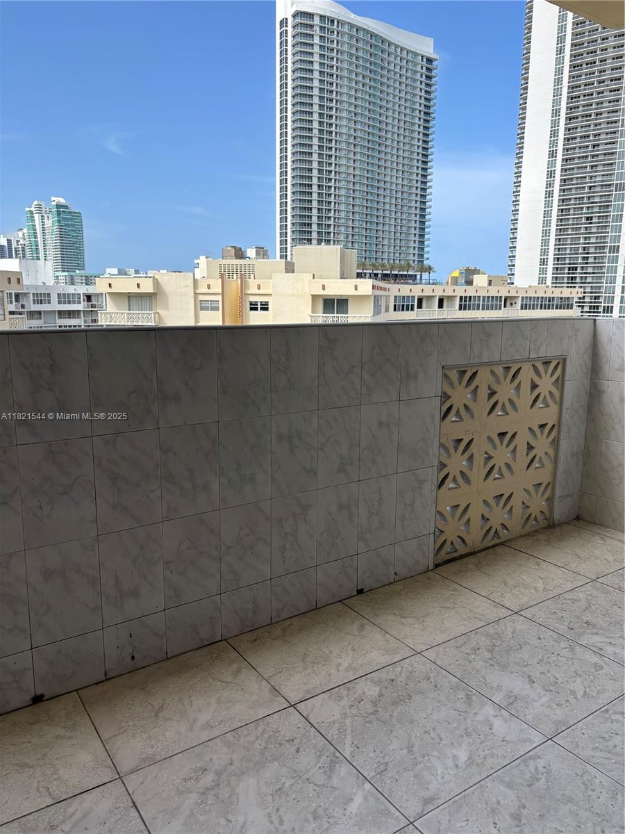 Photo of 1833 Ocean Dr  #1203, Hallandale Beach, Florida, 33009 - 