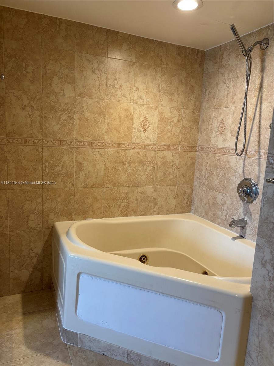 Photo of 1833 Ocean Dr  #1203, Hallandale Beach, Florida, 33009 - 