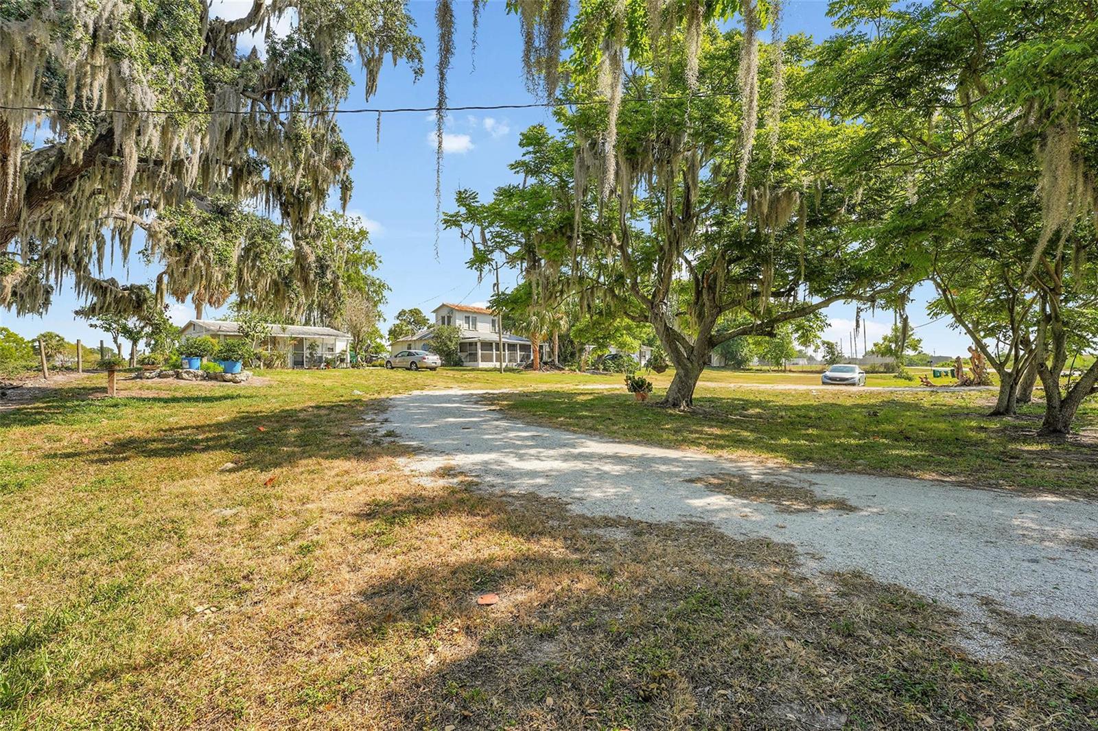   / 0  sq. ft. $ 2025-11-01 0 foto