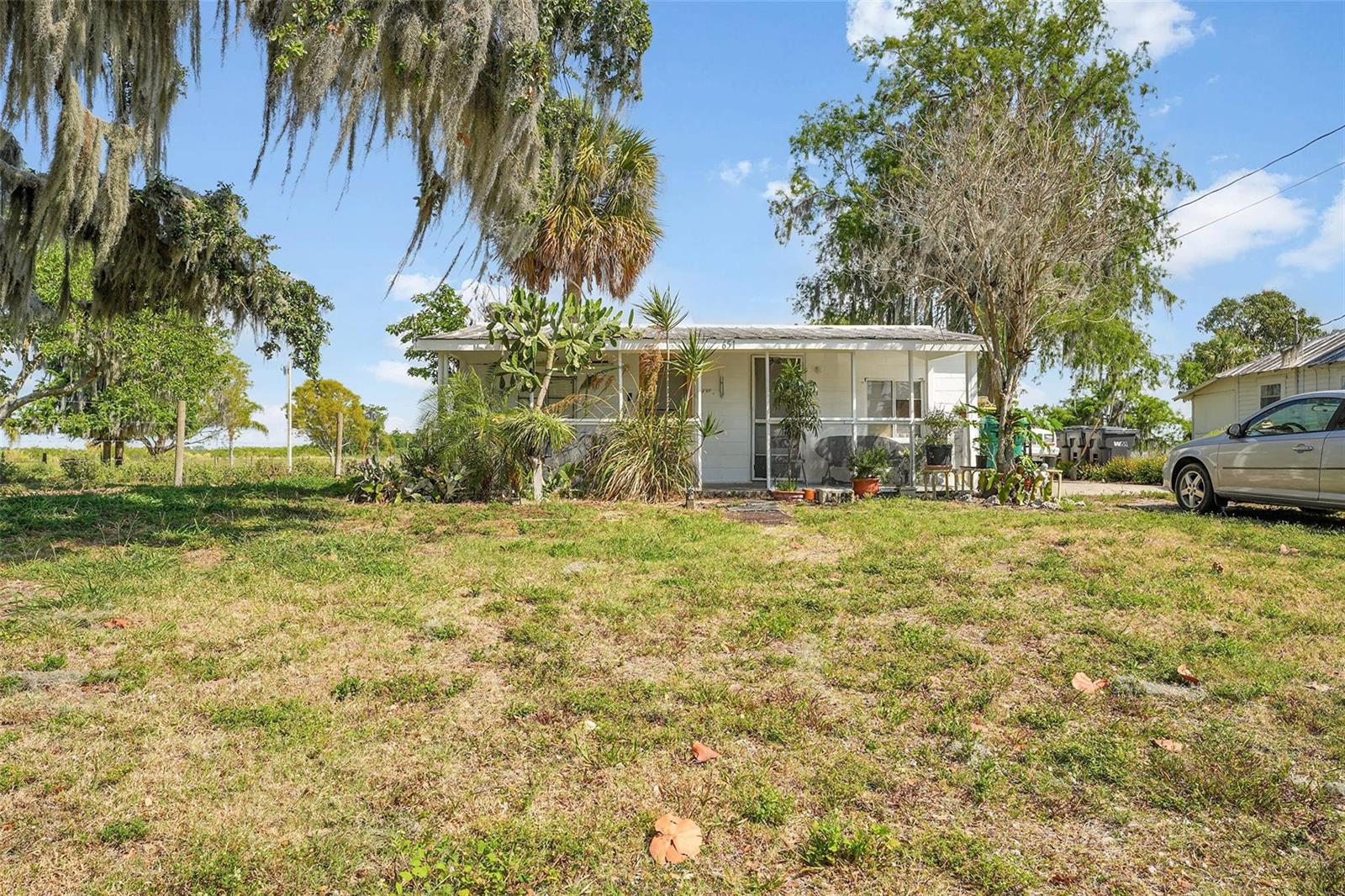   / 0  sq. ft. $ 2025-11-01 0 foto