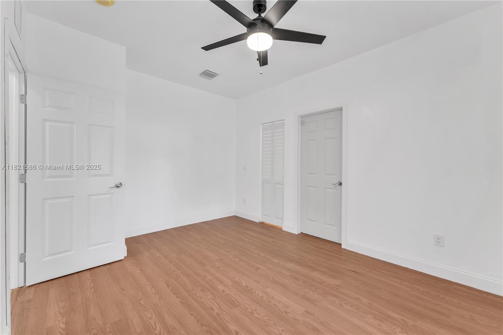 363 4 / 3 2200 sq. ft. $ 2025-07-26 0 foto