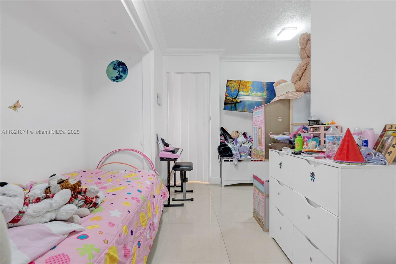 See details 206-1 2 / 2 1315 sq. ft. $ 2025-06-13 0 Photo