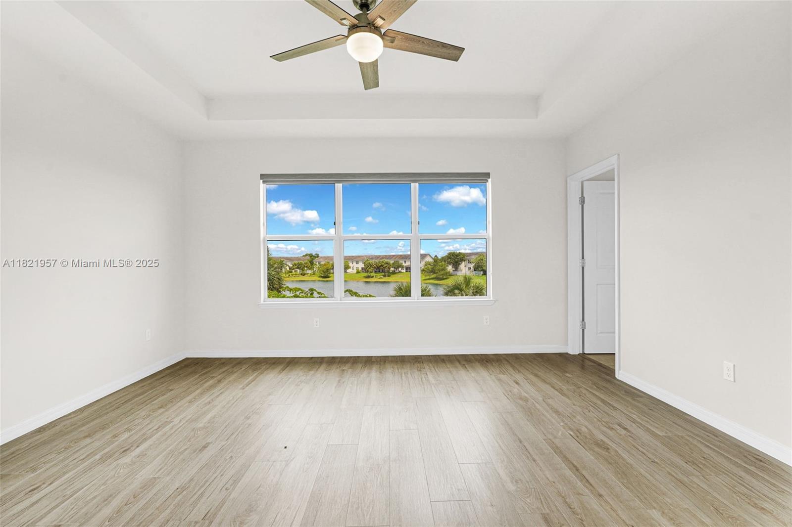 Ver detalles 1494 3 / 3 1769 sq. ft. $ 2025-06-13 0 foto